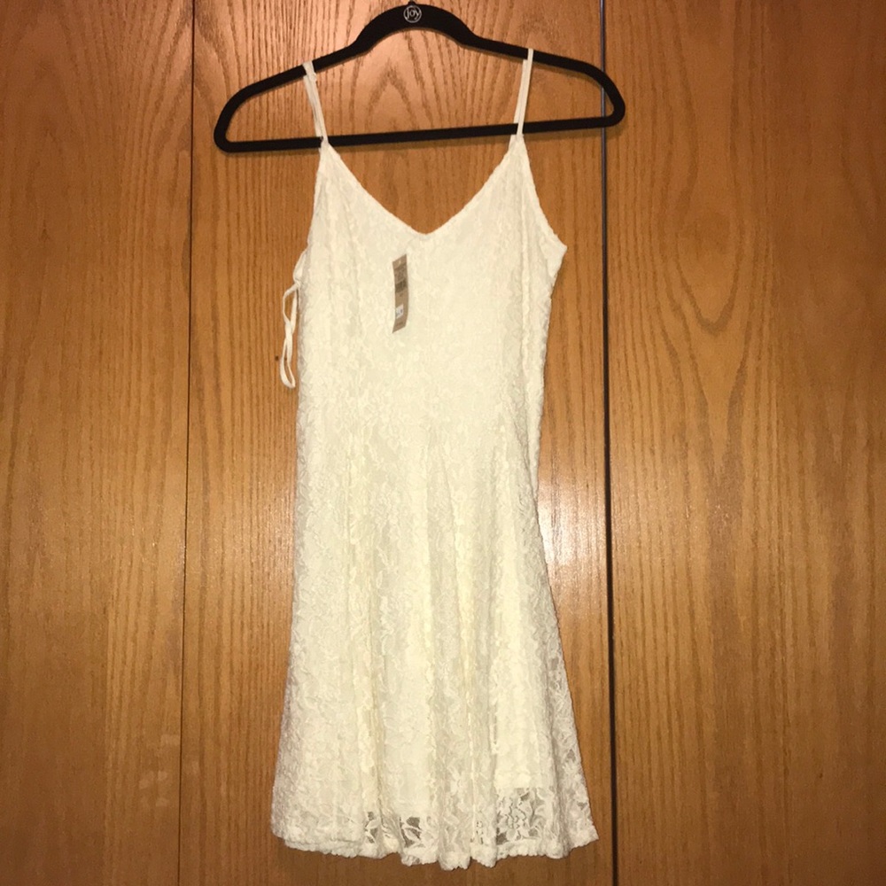 American Eagle Lace Dress
